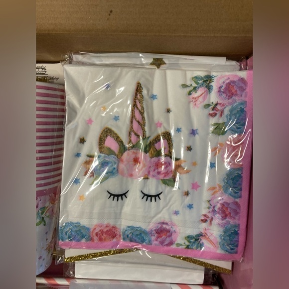 DISCOVERING DIY UNICORN BIRTHDAY PARTY SUPPLIES, NEW, UNICORN PARTY - Picture 3 of 12